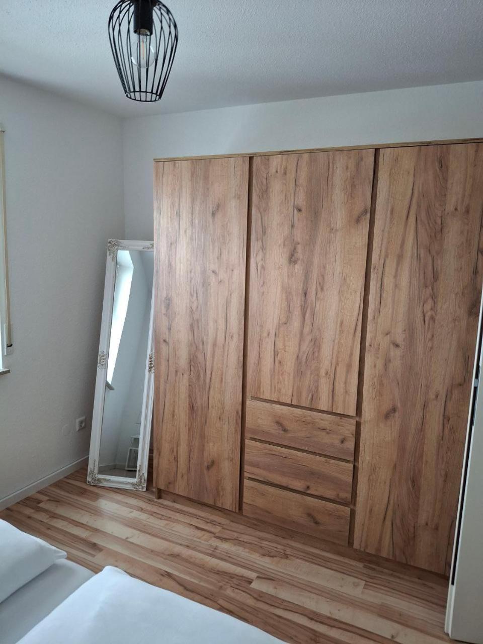 Schoene Wohnung Mit Balkon ชตอคคาค ภายนอก รูปภาพ