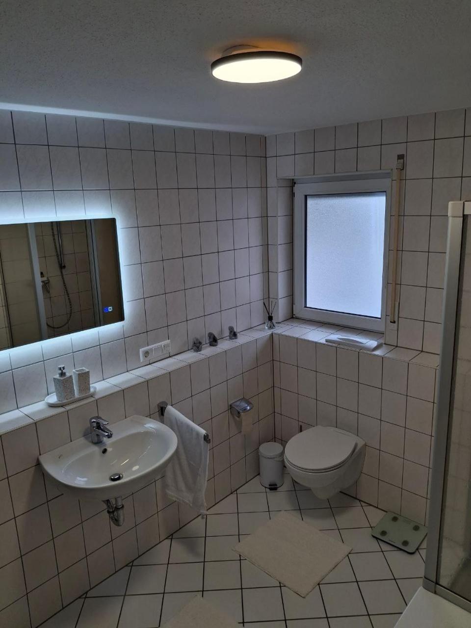 Schoene Wohnung Mit Balkon ชตอคคาค ภายนอก รูปภาพ